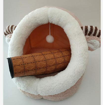 Winter pet cat house with velvet