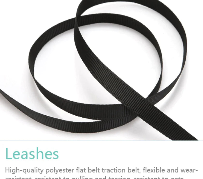 Black leash on a white background with text describing its features.